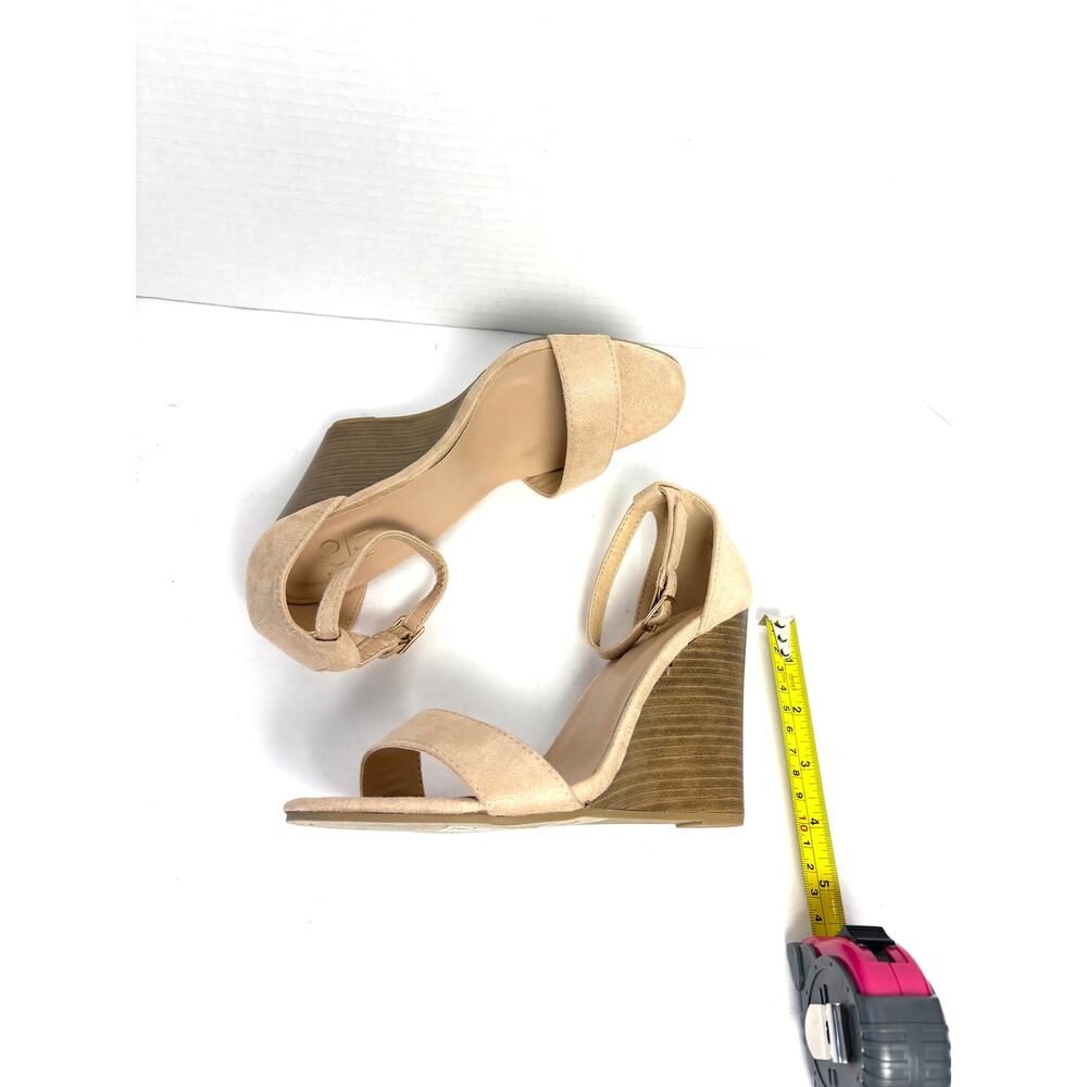 YOKI Wedge Sandals Women's 6.5 Tan Beige Ankle‎ Strap Open Toe Suede Finish NEW - Picture 6 of 9